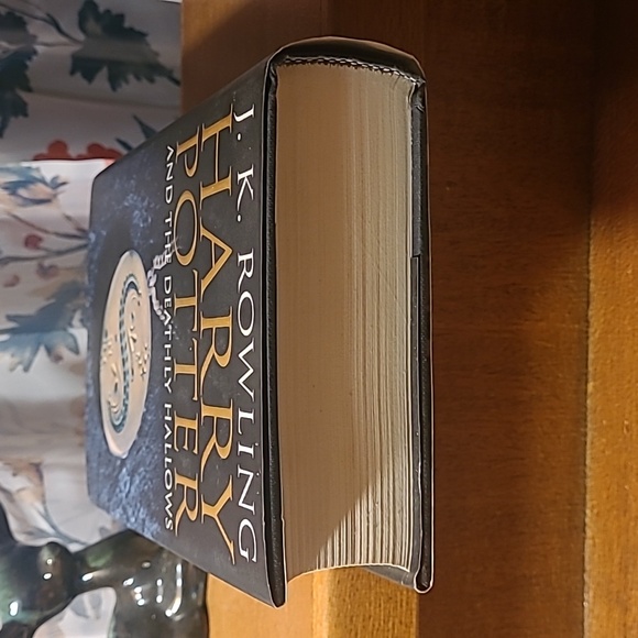 Harry Potter and the Deathly Hallows Hardcover Book - Adult Cover - Picture 5 of 7